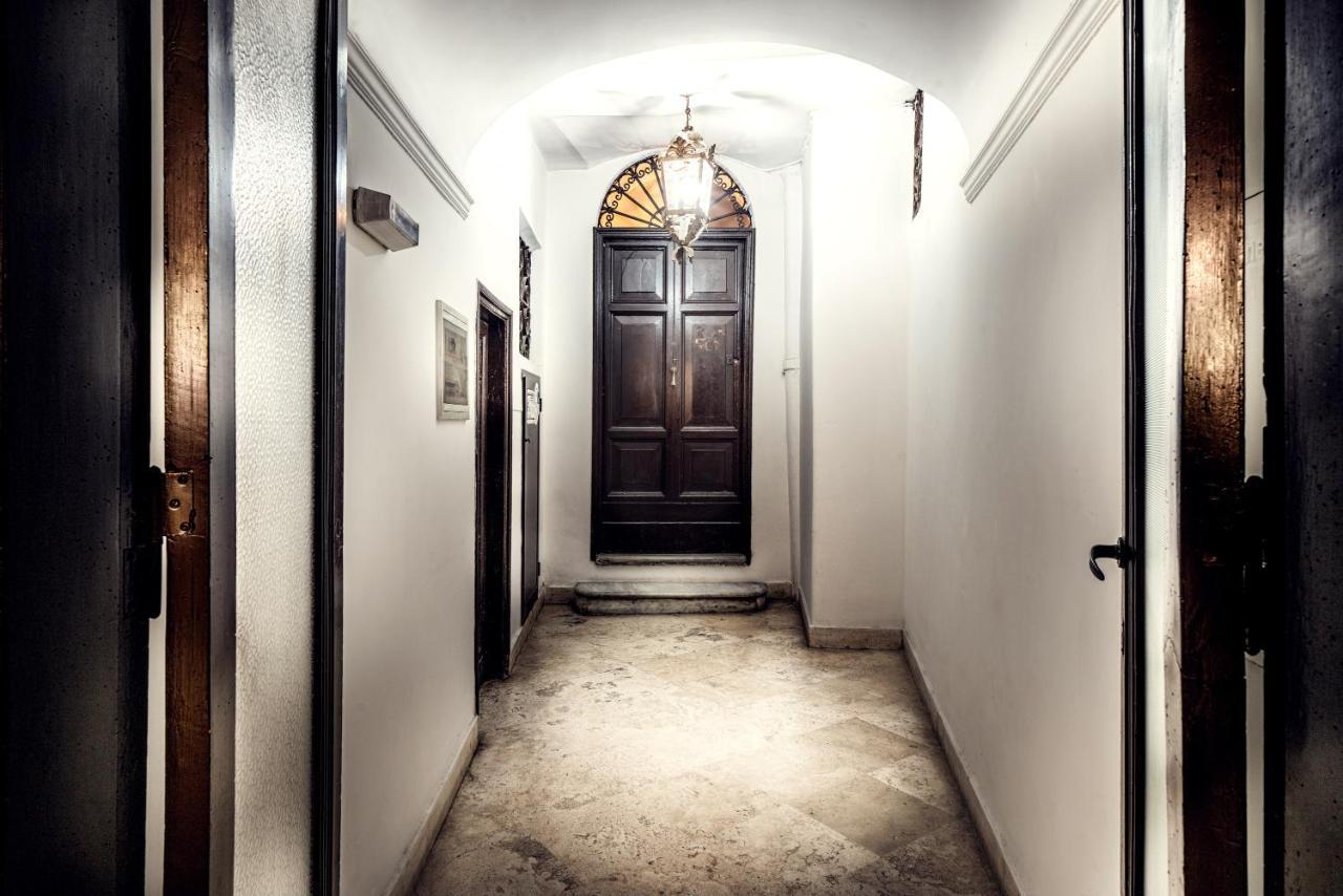 Trinita Grand Suite روما المظهر الخارجي الصورة